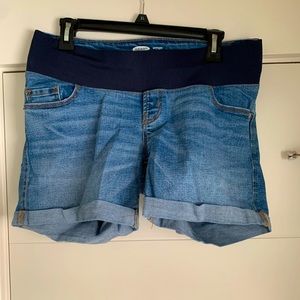Old Navy Maternity Shorts, size 8